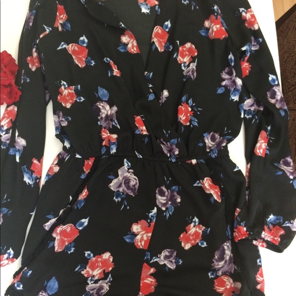 Just reduced 🎩Design Lab romper 🎩 - Picture 2 of 4